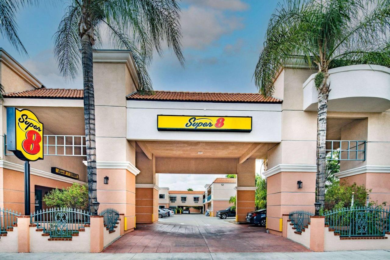 Super 8 By Wyndham North Hollywood Motel Los Angeles Exterior foto